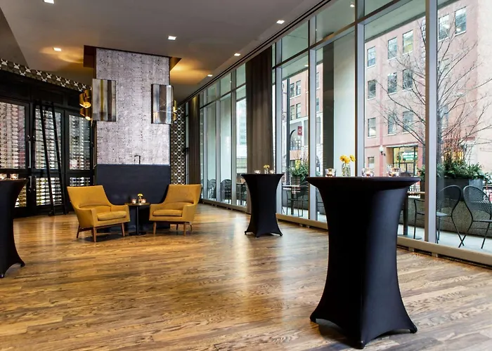 The Royal Sonesta River North Hotel 4*