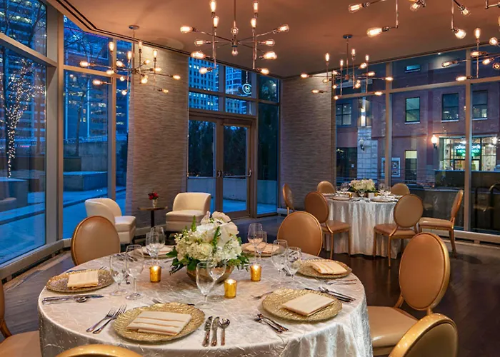 The Royal Sonesta River North Hotel
