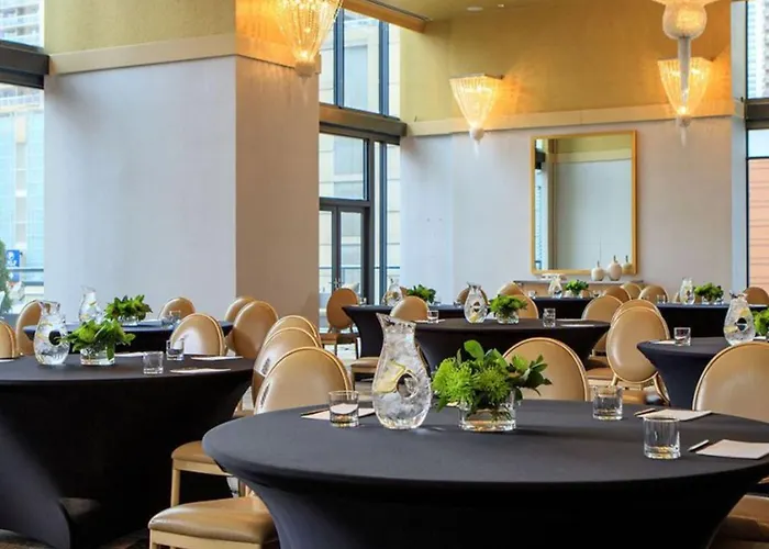 The Royal Sonesta River North 4* Chicago