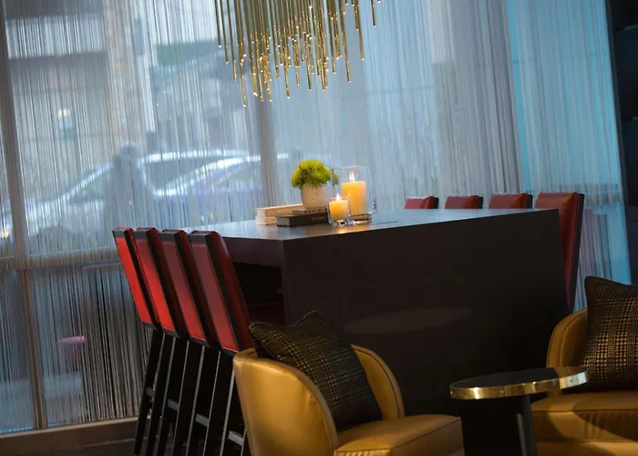 The Royal Sonesta River North Hotel